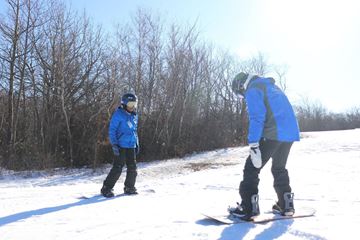 Picture of Adventurers (Ages 8-10) Snowboard